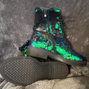 Sequin Lace-Up Boots - Black and Green with zipper, size 10 in women’s - UK42